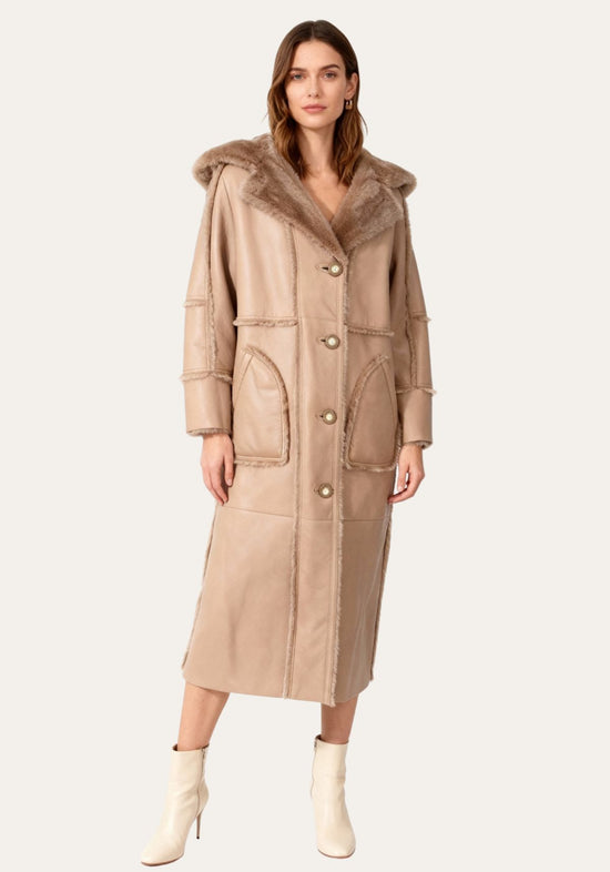 Shearling Lammfellmantel Camille - Feminine Eleganz in Beige