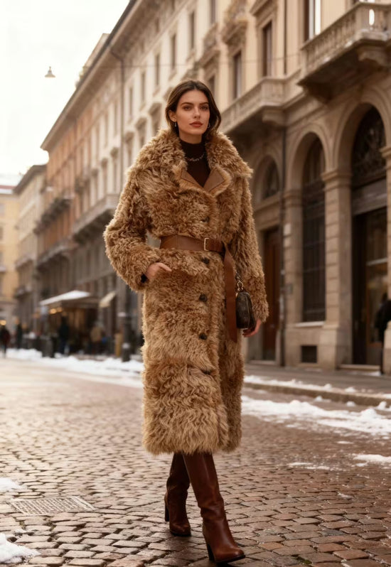 Curly Wendemantel Noella aus Lammfell in Beige