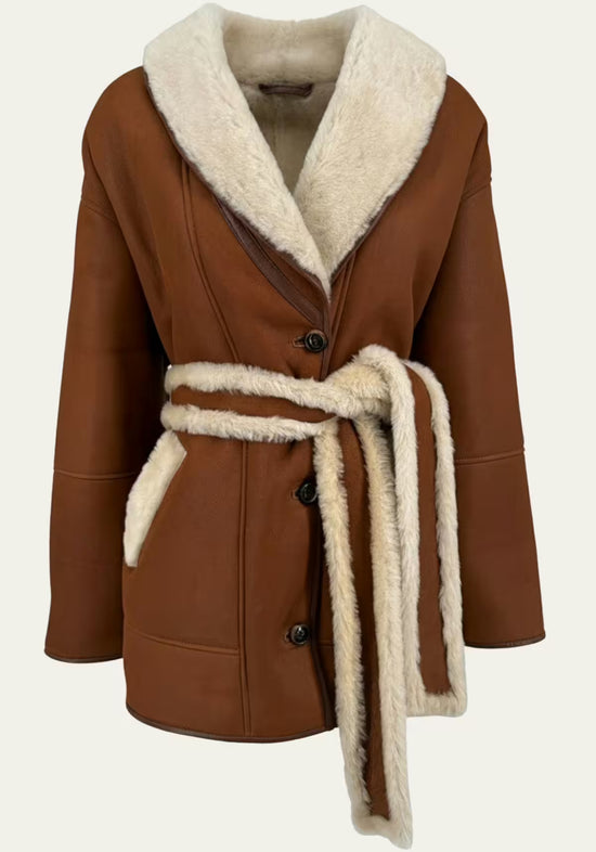 Shearling Lammfelljacke - Weiche Konturen, Starke Präsenz