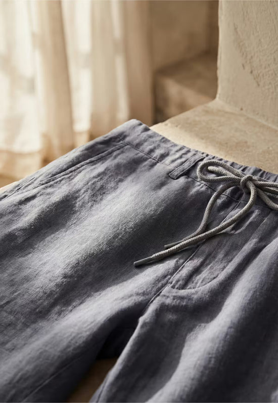 Leinen-Shorts in tiefem Blau aus reinem Leinen – natürliche Klarheit