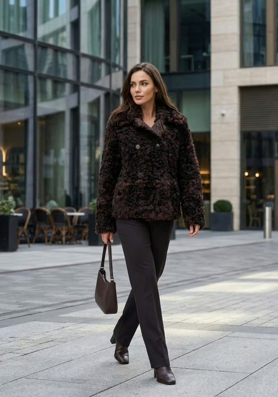Curly Lammfell Wendejacke Dunkelbraun – Doppelseitiger Luxus