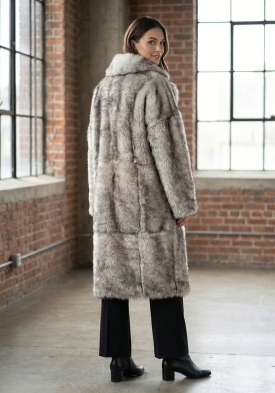 Exklusiver Toscana Lammfellmantel Frostgrau – Silbergrau mit Reverskragen  Modell 1076